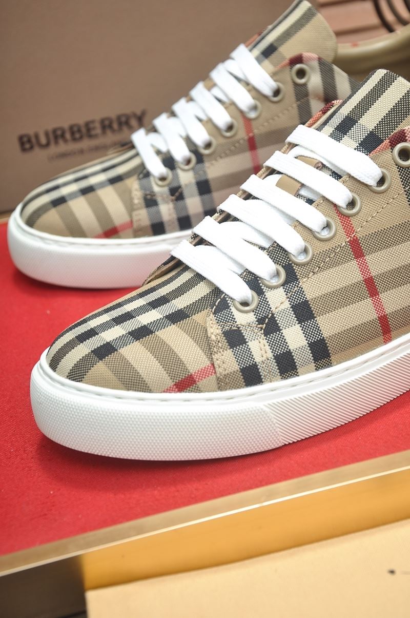 Burberry Low Shoes